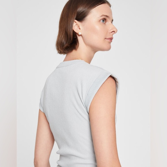 Club Monaco Textured Ruched Top M - Picture 3 of 12